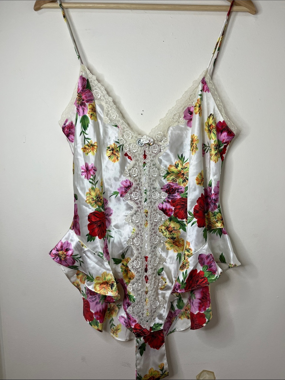 Victoria's Secret White Satin Floral Lace Teddy - Multicolor